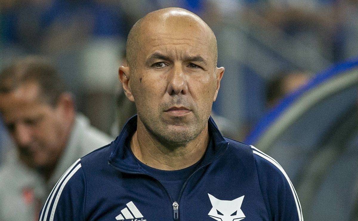 Escalação do Cruzeiro contra o Corinthians é confirmada com força máxima e peças decisivas