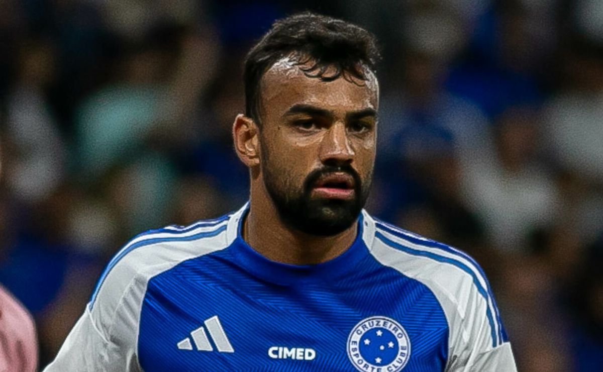 Árbitro Alex Stefano Gomes acertou em não expulsar Fabrício Bruno em Cruzeiro x Corinthians, crava Nadine Bastos