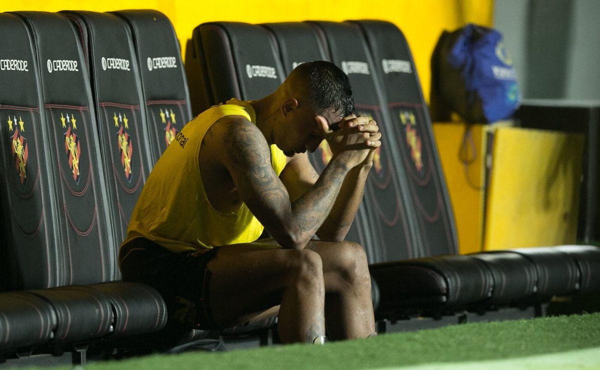 Energia é cortada por falta de pagamento no estádio Ilha do Retiro e crise no Sport se agrava