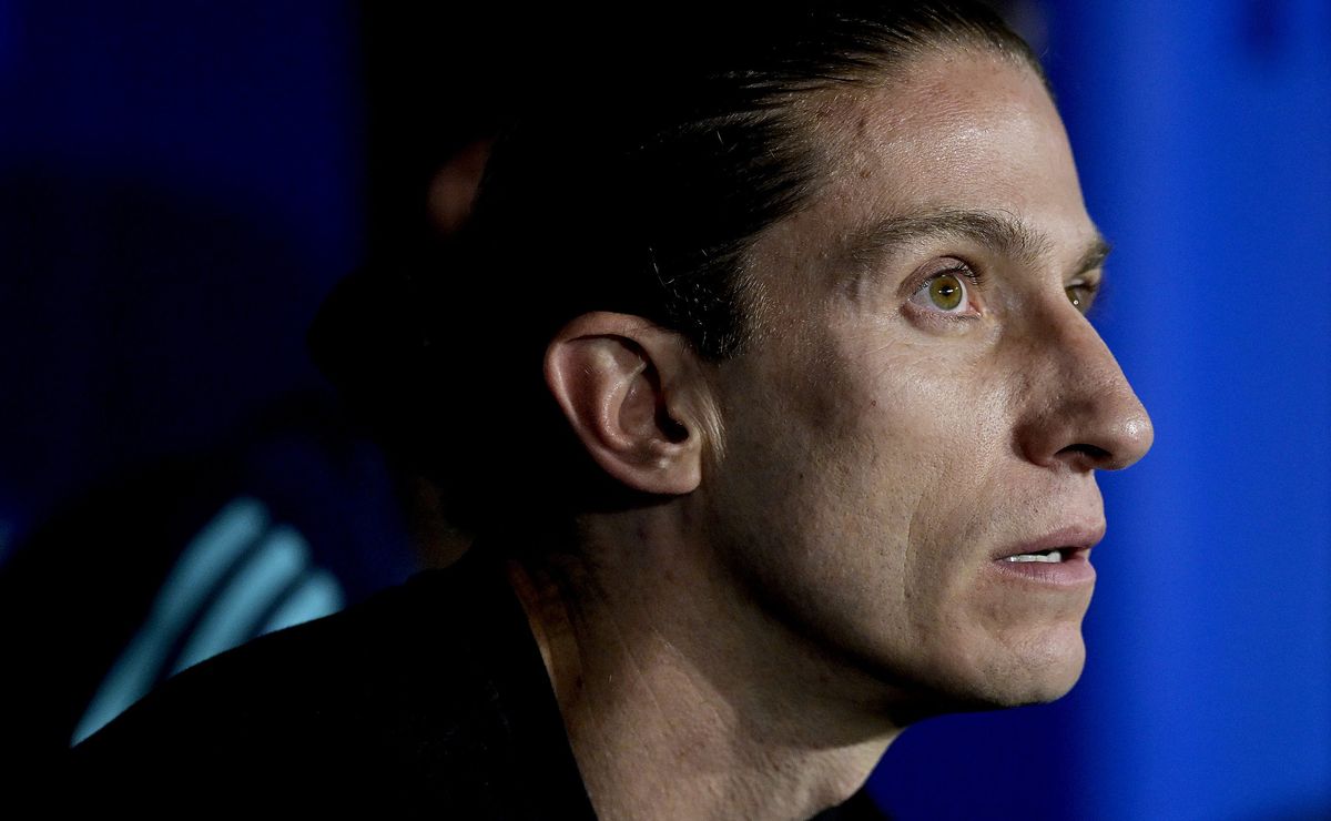 Em reunião extraordinária, Flamengo trava clima de final e empurra pressão para o Brasileirão