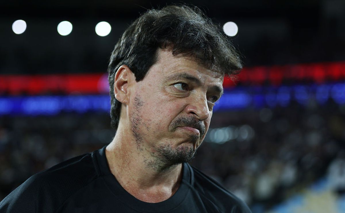 Pressão explode no Vasco: derrota para o Bahia acende alerta e Diniz balança no cargo