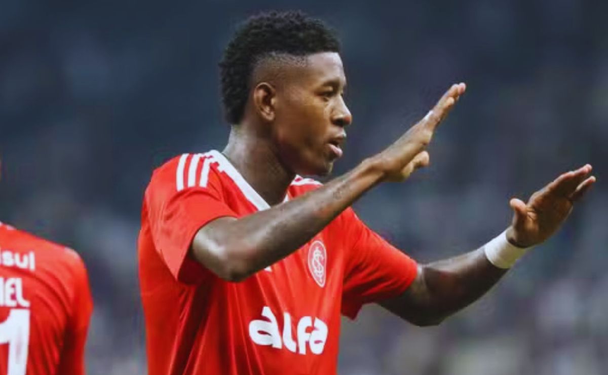 Vitão desabafa após Internacional ceder empate para o Santos: “Precisávamos ter matado a partida”