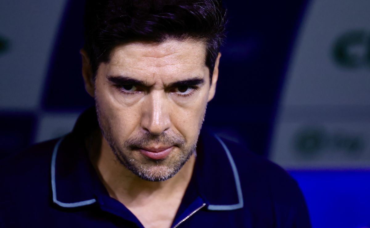 Abel escancara titulares na Libertadores ao poupar em Palmeiras X Grêmio e Massini detalha problema contra o Flamengo