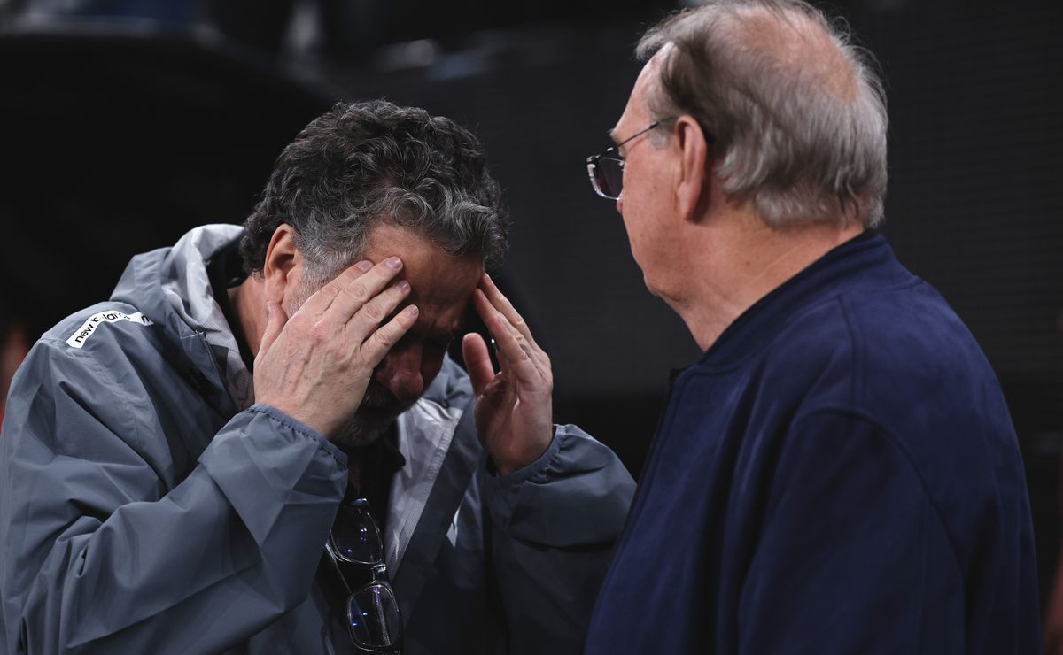 São Paulo foge da bronca, leva jogo para Vila e bastidores revelam motivo constrangedor