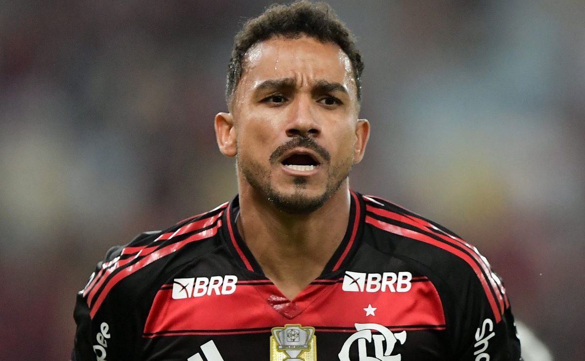 Flamengo leva apenas dois zagueiros para duelo decisivo que pode confirmar mais um título brasileiro