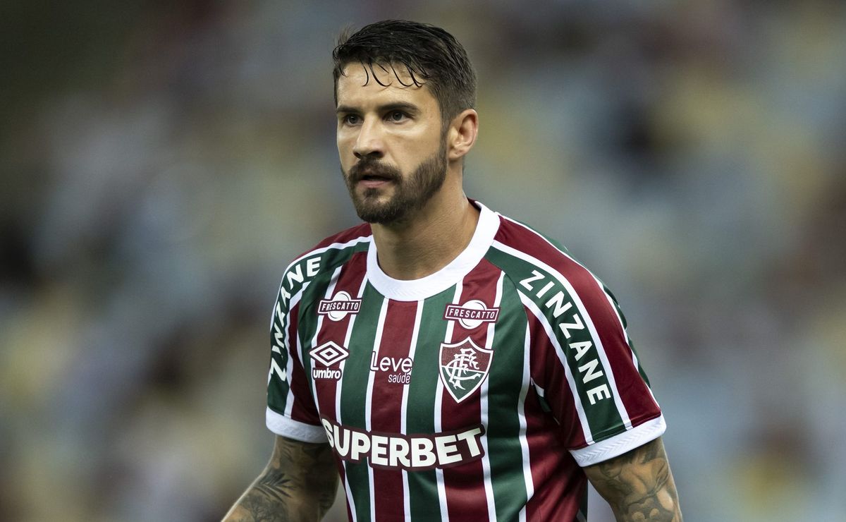 Chapecoense mira retorno de Everaldo do Fluminense para disputa da Série A do Brasileirão