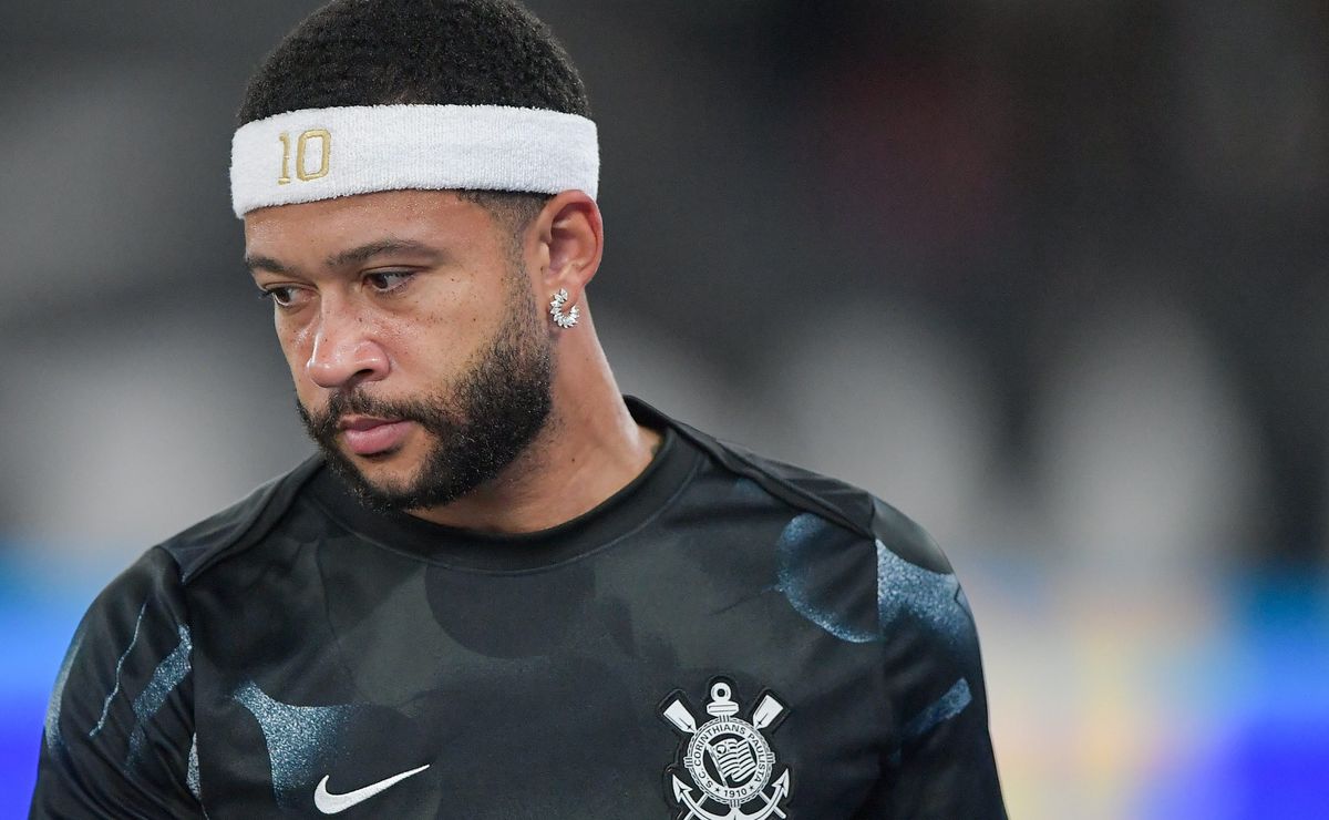 Stabile confessa situação de Memphis paralisada no Corinthians e revela futuro do camisa 10 em xeque