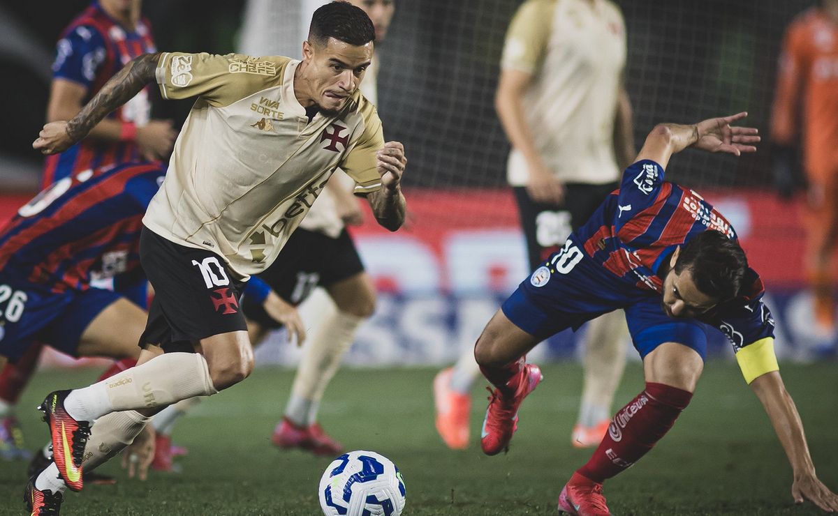 Vasco terá reforço de Coutinho e força máxima contra o Internacional pelo Brasileirão Betano