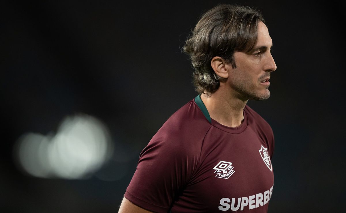 Após goleada humilhante contra o São Paulo, Zubeldía explica estratégia contra ex-clube: “Conhecia vários”