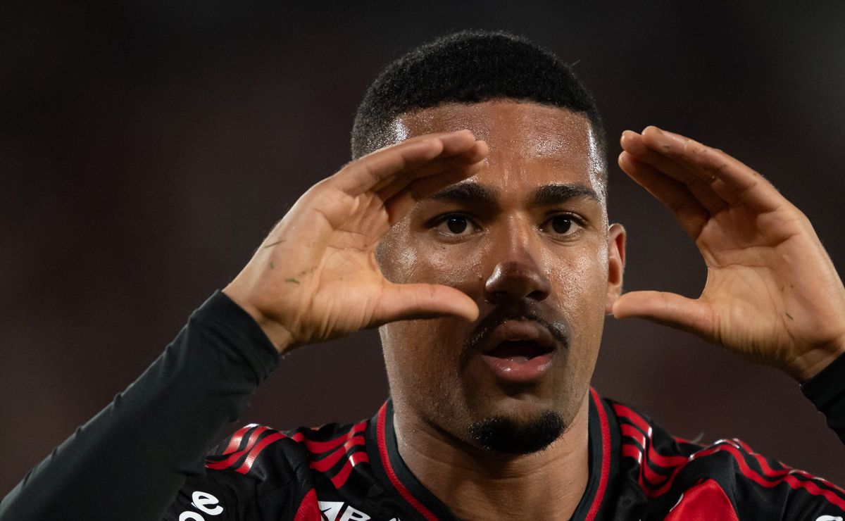 Samuel Lino não está em negociações com Benfica e afasta rumores sobre saída do Flamengo