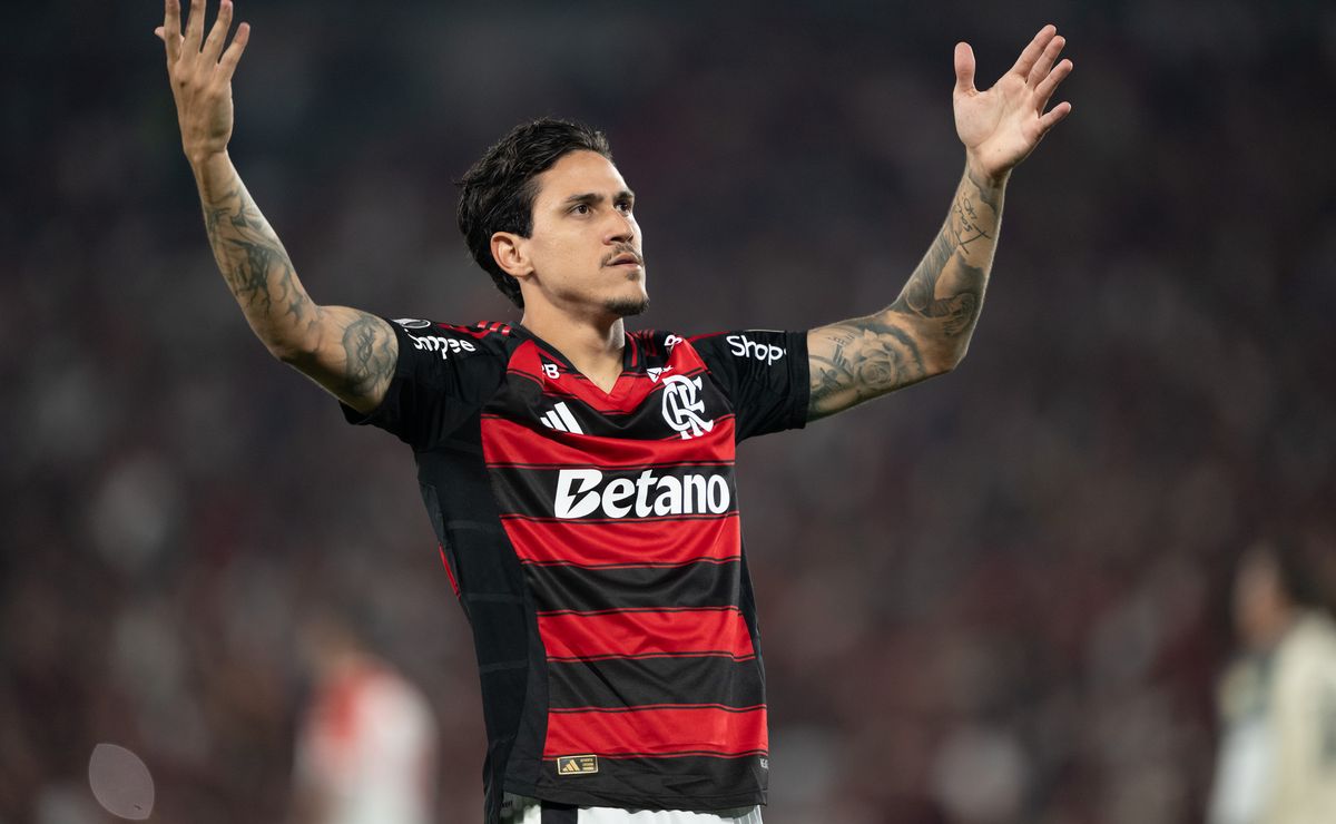 Pedro não enfrentará o Palmeiras, mas deve ficar à disposição de Filipe Luís contra o Cruz-Azul se o Flamengo vencer a Libertadores