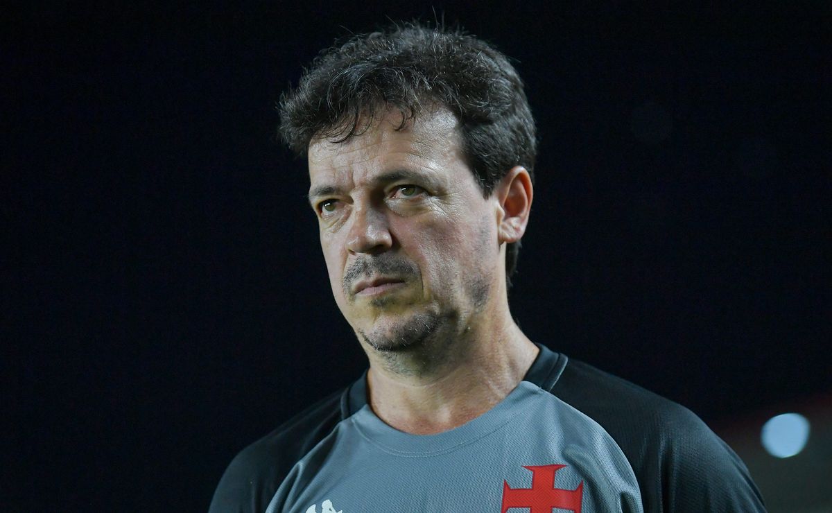 Fernando Diniz muda postura do Vasco e goleia o Internacional com presença de São Pedro