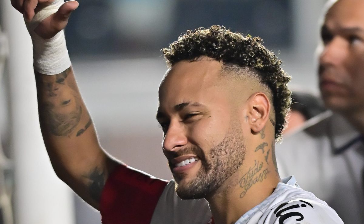 Neymar muda postura, assume liderança no Santos e vira peça-chave na luta contra o rebaixamento