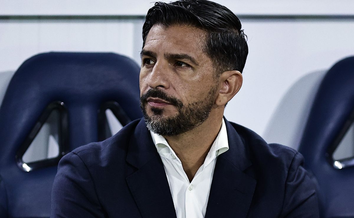 Emiliano Díaz admite erro após goleada sofrida pelo Internacional diante do Vasco: “Temos que botar a cara”