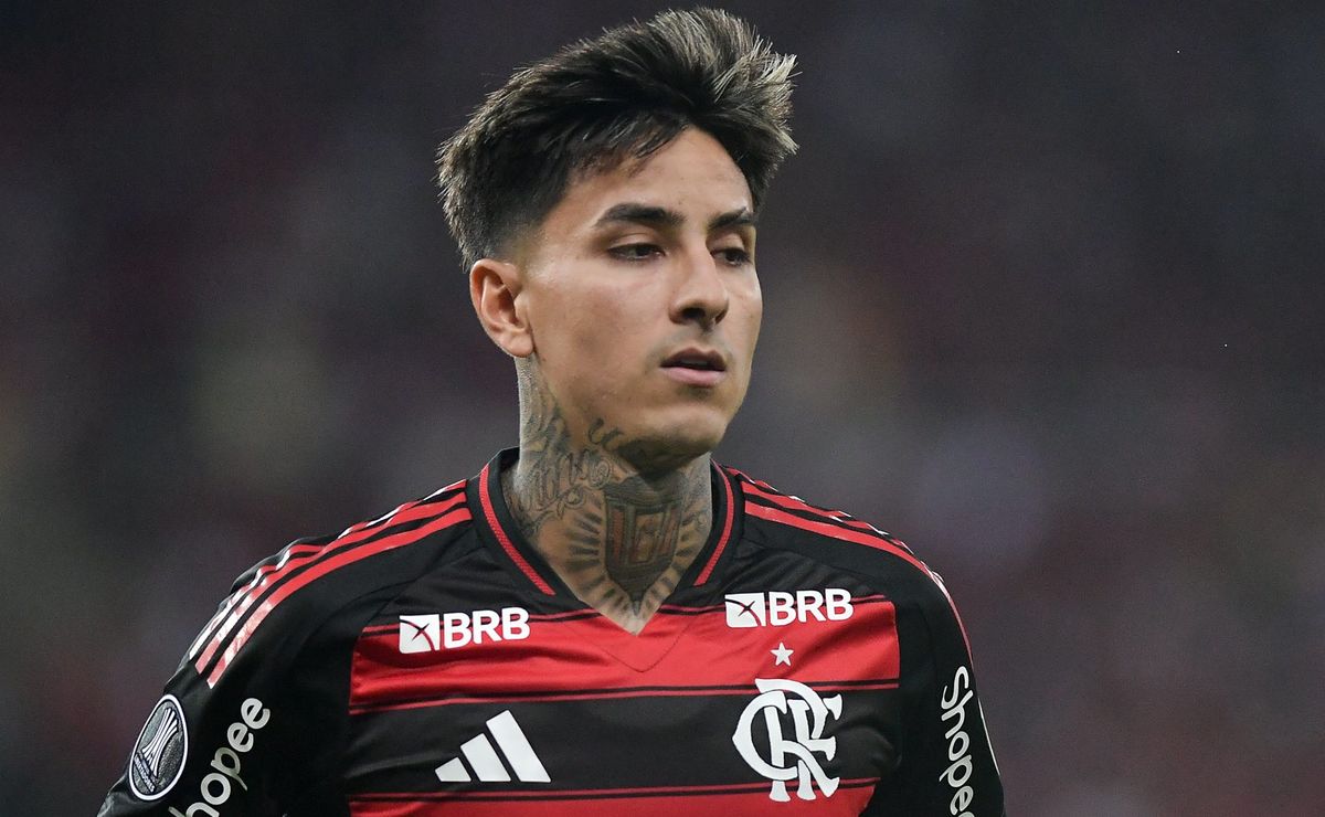 Renata Ruel enxerga erro imperdoável por não expulsão de Pulgar contra Palmeiras: “Vermelho claro e indiscutível”