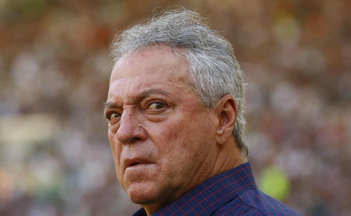 Abel Braga desabafa com torcedores do Inter e alerta sobre problema “anímico” do elenco na luta contra o rebaixamento