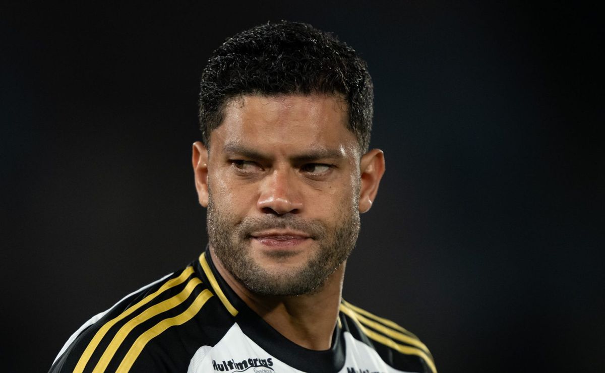 Hulk critica função no Atlético-MG e manda alerta para Sampaoli: “Fico muito sozinho na frente”