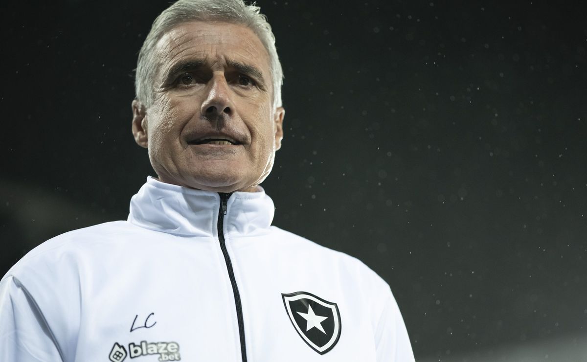 Grêmio volta à mesa com Luís Castro, mas custo alto e comissão inchada fazem diretoria pisar no freio