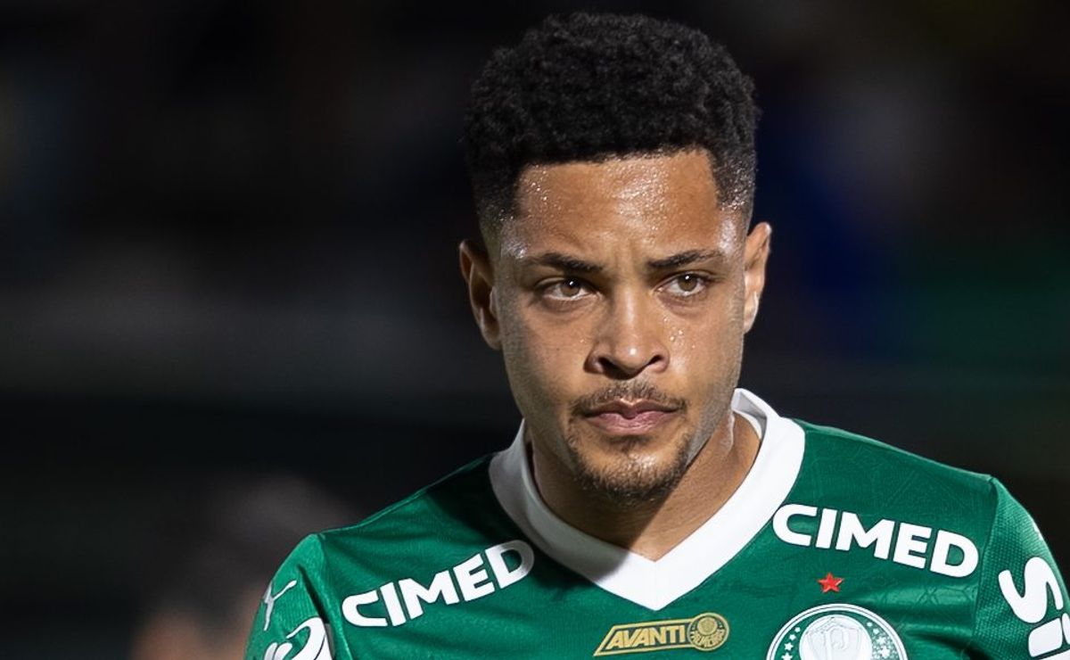 Vitor Roque desabafa e quebra silêncio pela 1ª vez após perder final da Libertadores para o Flamengo