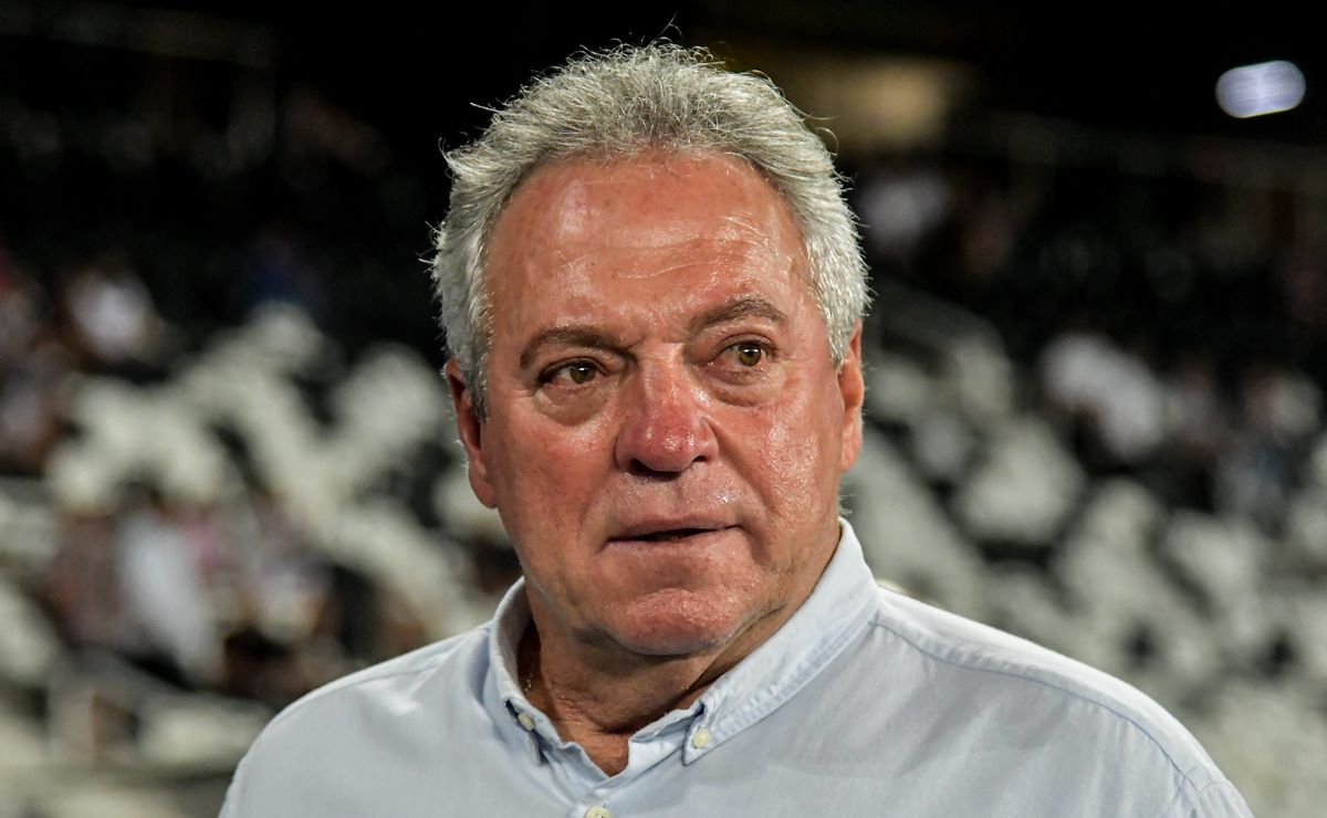 CBF obriga Internacional pagar salário a Abel Braga e treinador deverá receber valor simbólico