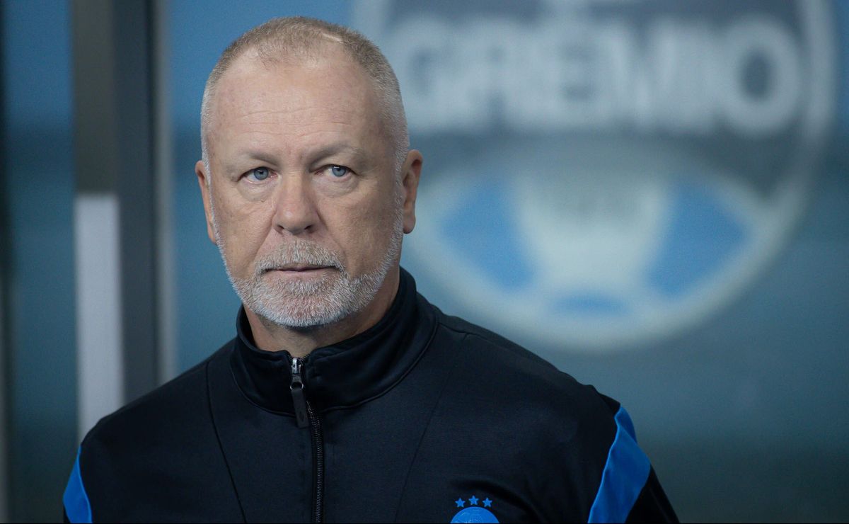 Mano Menezes dando adeus ao Grêmio após nova derrota tem apelo sincero do treinador
