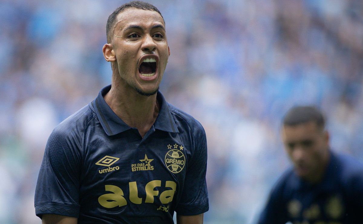 Grêmio barra proposta gringa e bate o pé por André Henrique