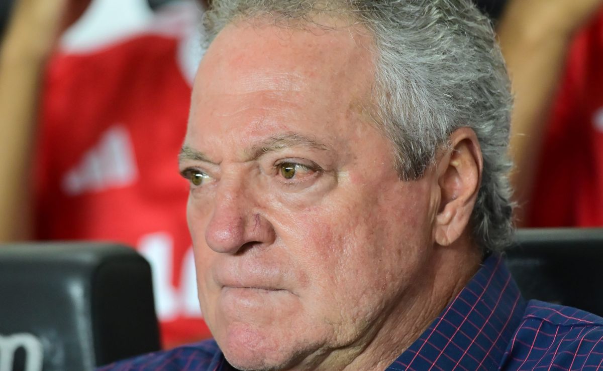 “Quem pede um filho não é homofóbico”; Abel Braga, do Internacional, desabafa sobre polêmica da cor rosa