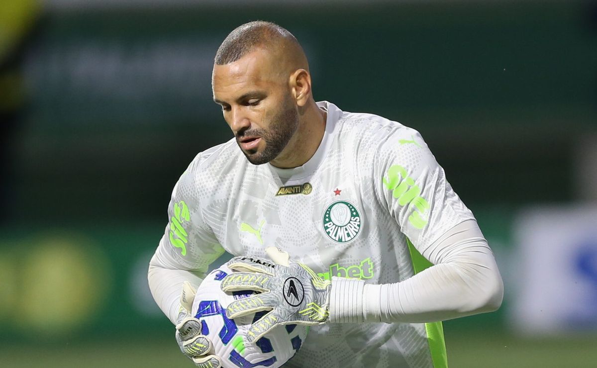 Palmeiras toma nova decisão sobre Weverton e atrapalha Grêmio com acordo por renovação