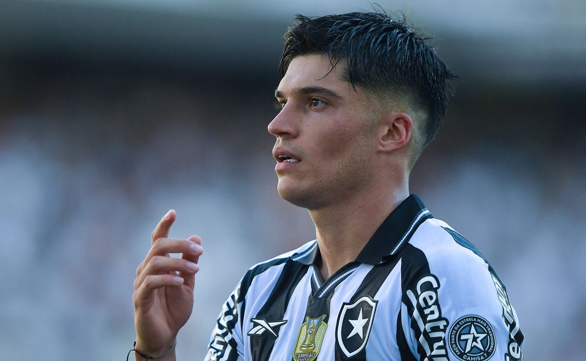 Botafogo liga alerta máximo com pendurados e desfalques antes de jogo tenso contra o Cruzeiro no Mineirão