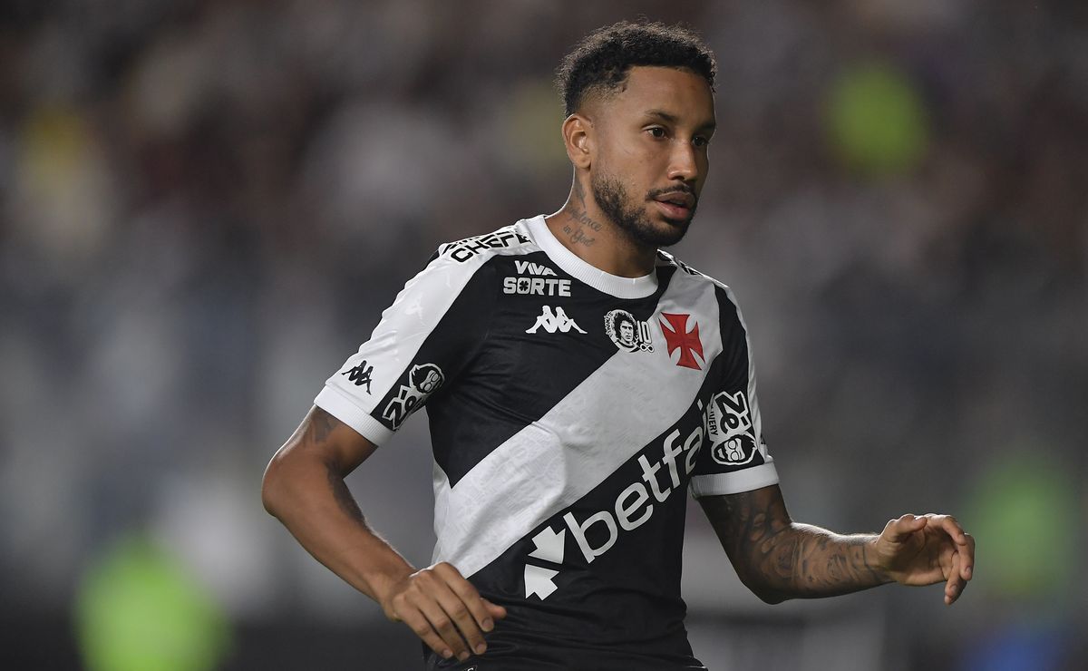 Vasco confirma renovação de Jair até 2026 e reforça planejamento para a próxima temporada