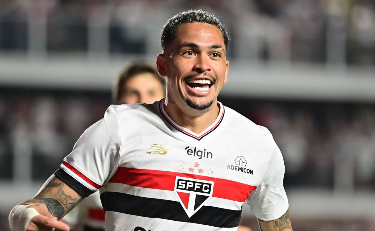 Luciano marca contra o Internacional, que se torna a maior vítima do camisa 10 pelo São Paulo