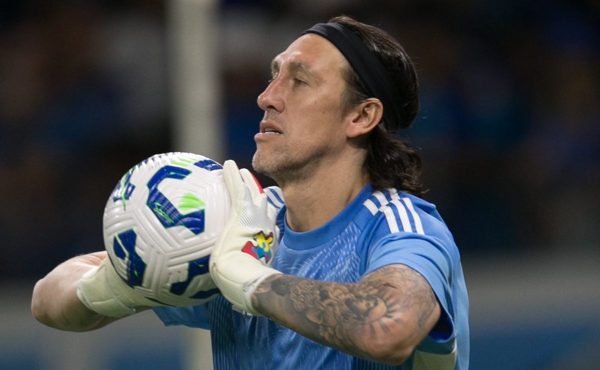 Cássio projeta reencontro com o Corinthians na semifinal da Copa do Brasil: “É errar o mínimo possível” 