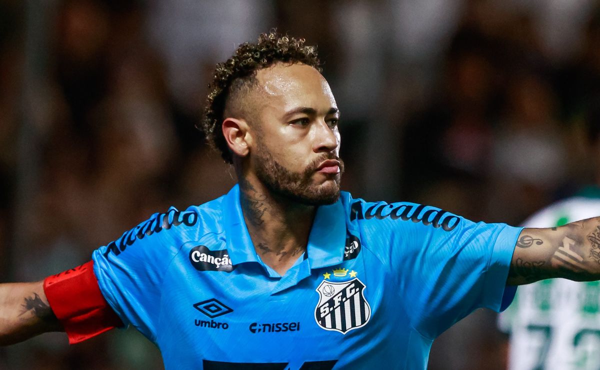 Com 8 gols em 3 jogos, Neymar vive sua melhor forma na temporada de 2025 pelo Santos