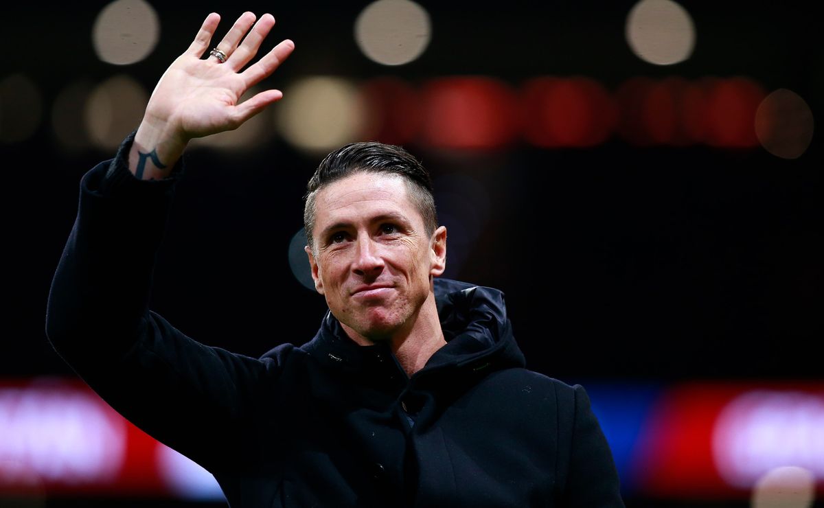 Atlético de Madrid segue de olho em Filipe Luís, mas já vê Fernando Torres como rival “pesado”