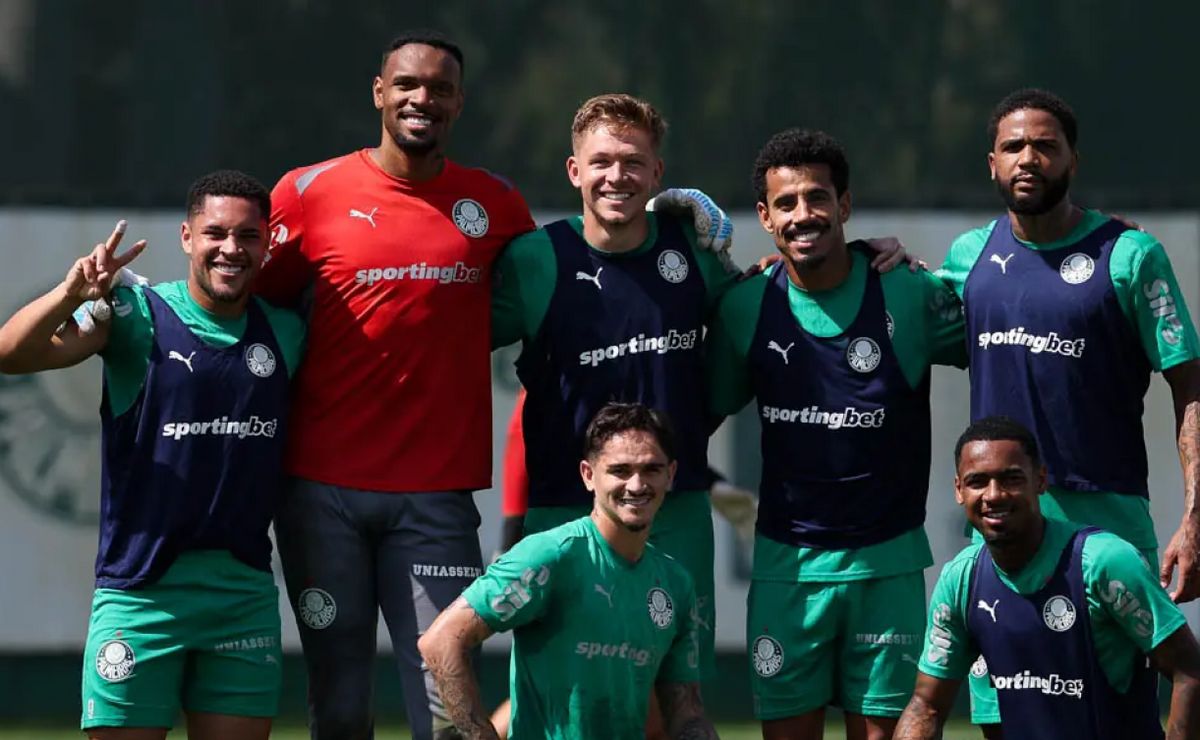 Palmeiras define 1ª saída após perder Libertadores e Micael não fica para 2026