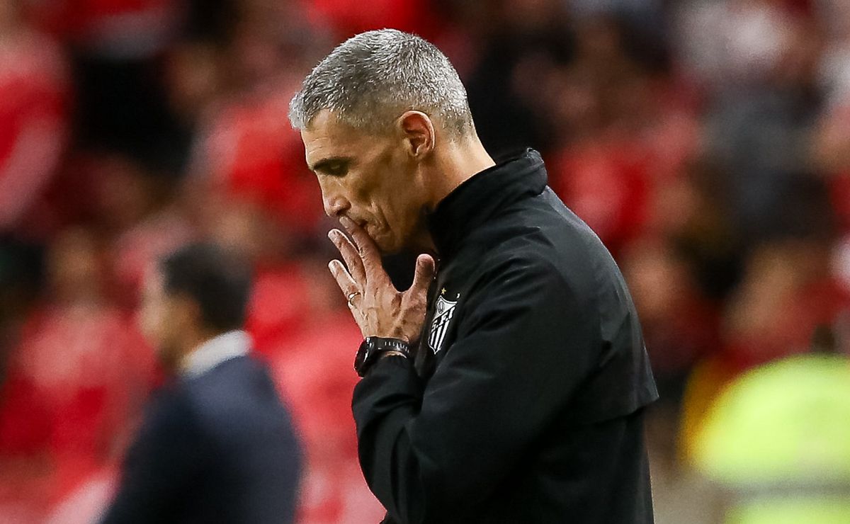 Santos tem desfalques importantes e chega pressionado para decisão contra o Cruzeiro na Vila Belmiro