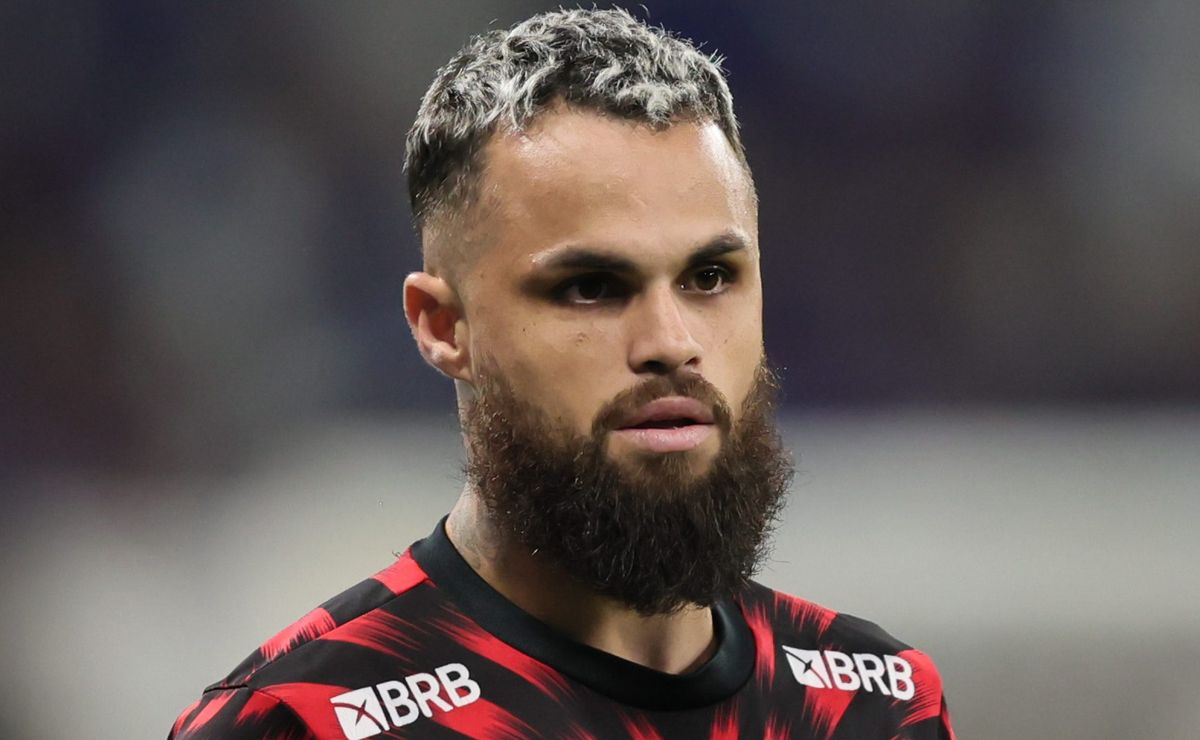 Michael reforça que seguirá trabalhando no Flamengo enquanto tiver espaço e confiança para buscar mais jogos