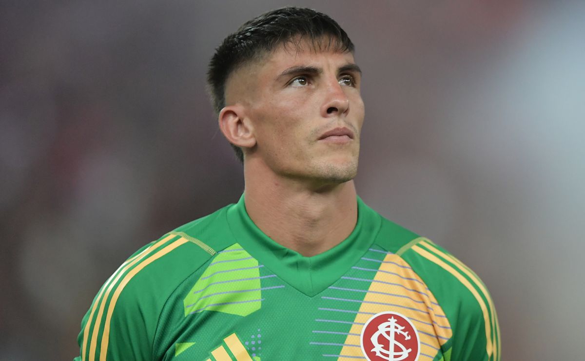 Internacional prepara ‘faxina no elenco’ e projeta saída de 10 jogadores para 2026