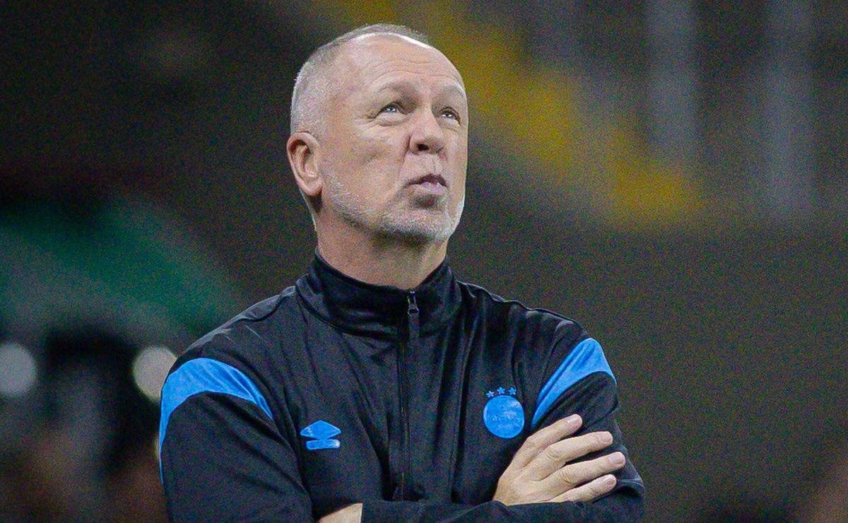 Mano Menezes adota tom de despedida e saída do Grêmio vira assunto nos bastidores