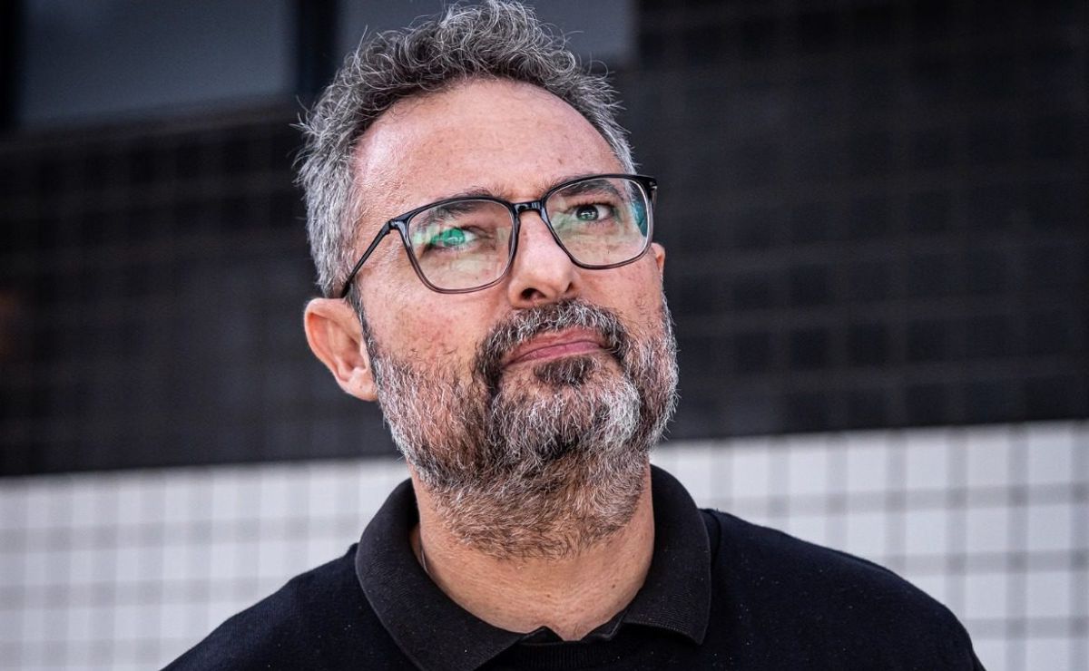 Alexandre Mattos vê Neymar feliz no Santos e se posiciona sobre reforços: “Futuro nós vamos aguardar” 