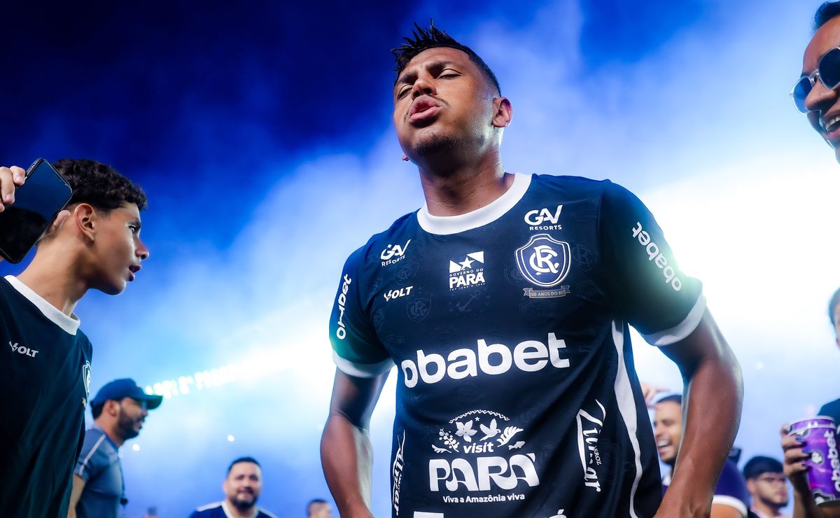 Chapéu no mercado em Corinthians e São Paulo por artilheiro Pedro Rocha já agita 2026