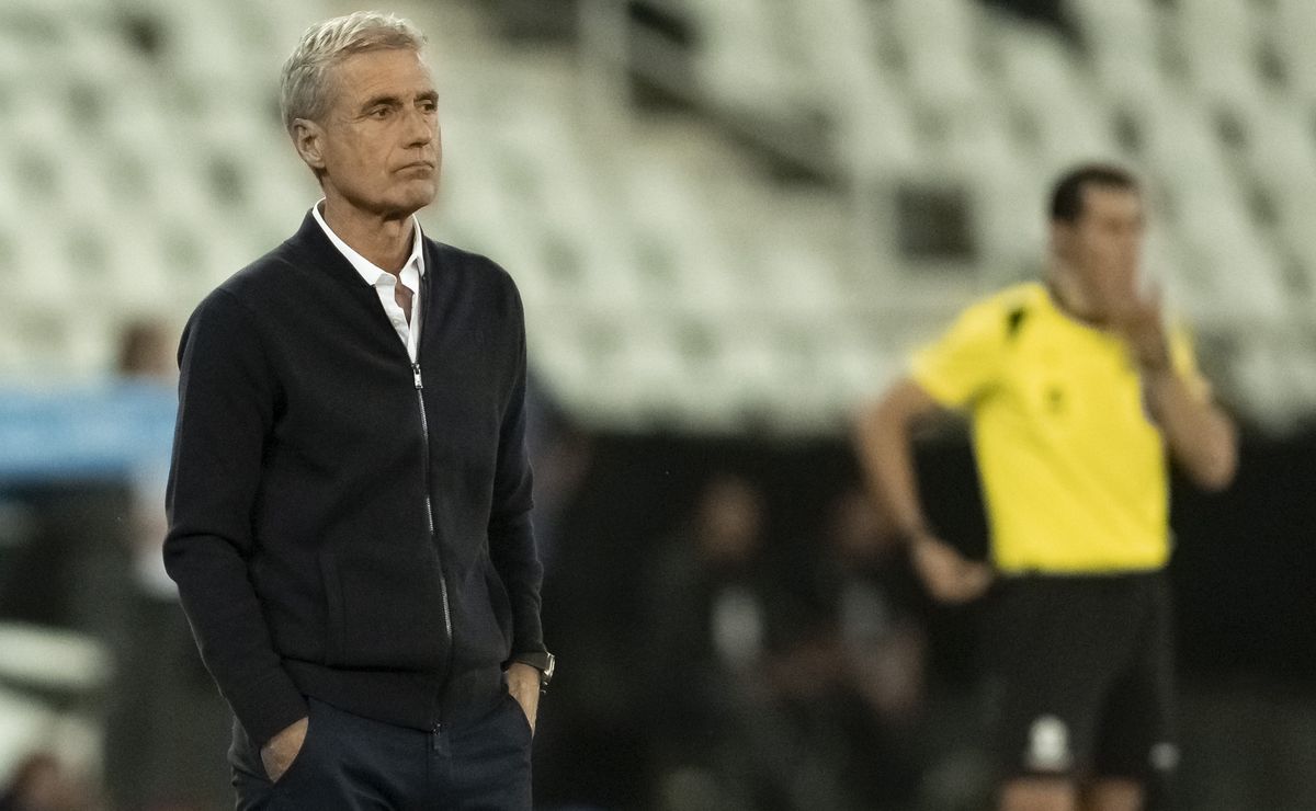 Luís Castro pode entrar na mira do Corinthians se Dorival não ganhar a Copa Betano do Brasil, segundo Nicola