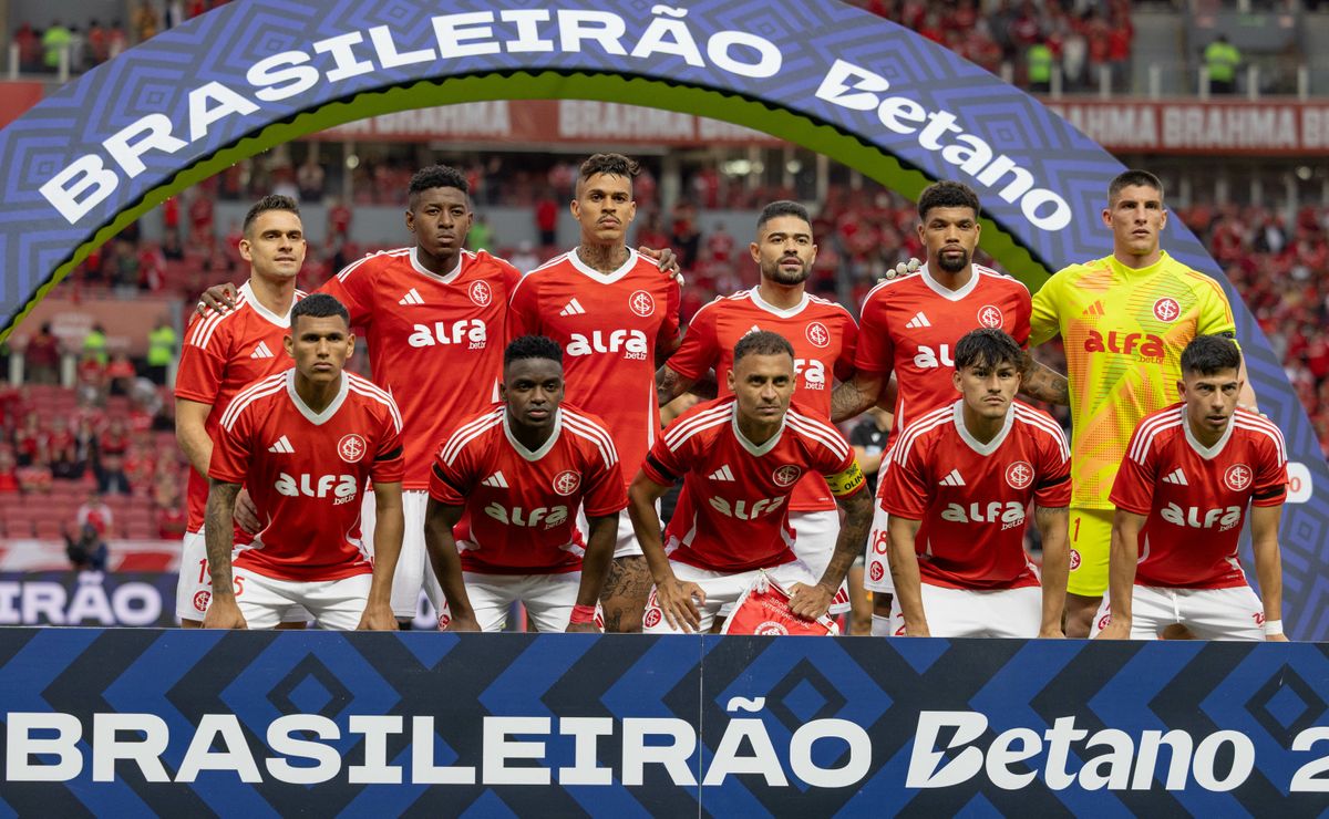 Internacional escapa de rebaixamento do Brasileirão, mas tem campanha quase idêntica à de 2016