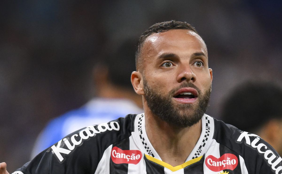 Atlético-MG não desiste de Guilherme e aceita liberar Gabriel Menino ao Santos para fechar acordo