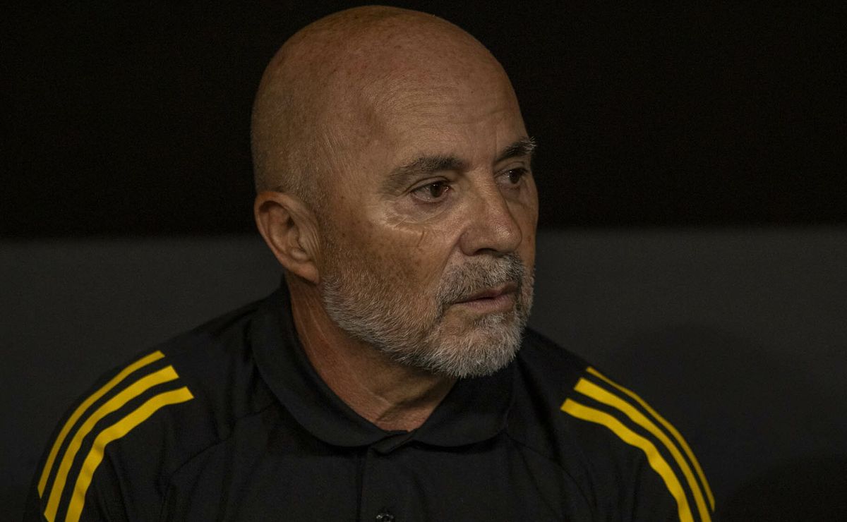 Sampaoli insiste e Atlético-MG vai buscar um novo zagueiro para jogar ao lado de Lyanco