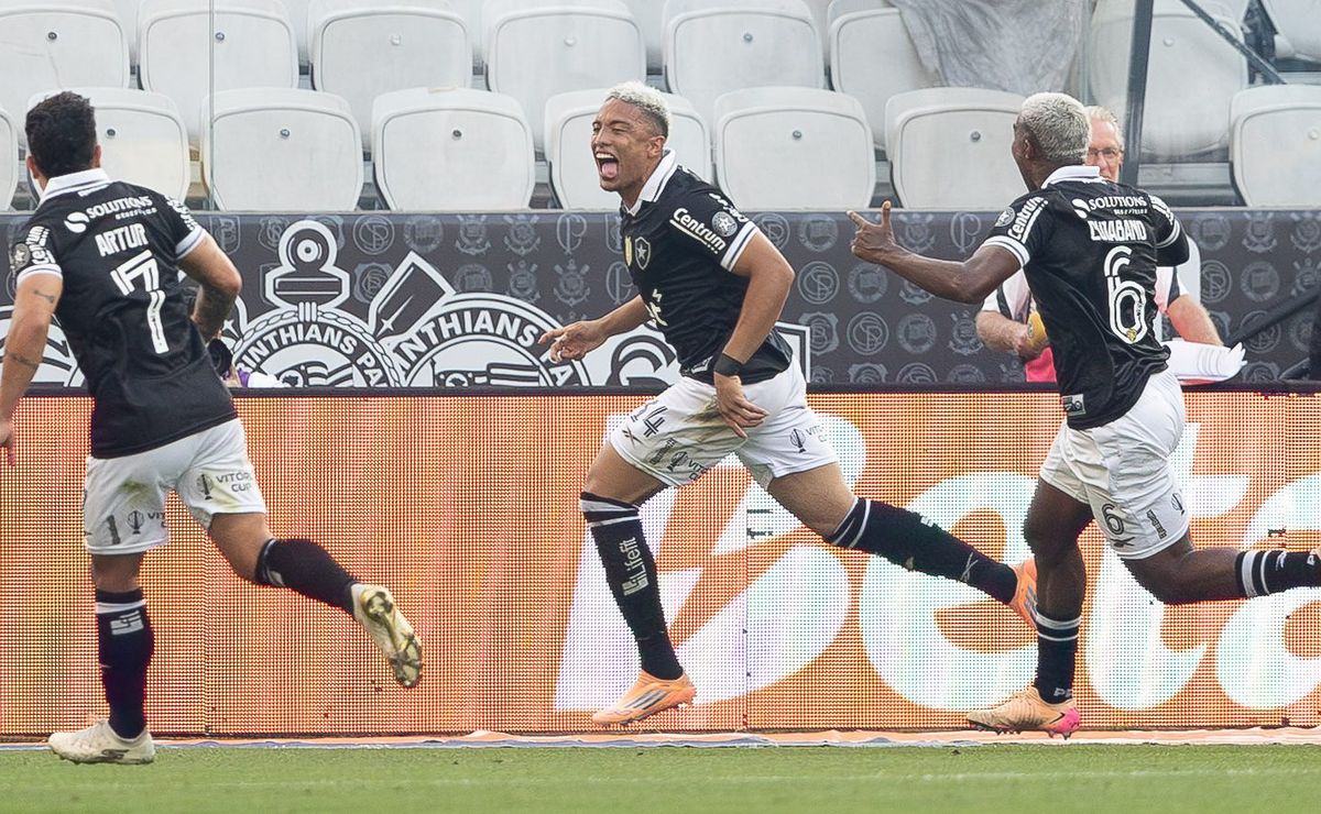 Jordan Barrera vibra com boa fase no Botafogo e projeta 2026: “No próximo ano fazer melhor as coisas”