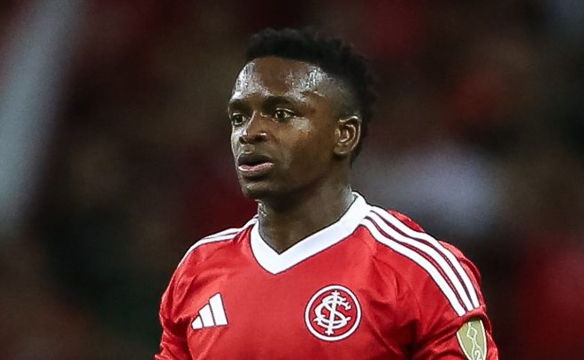 Carbonero desabafa após gol decisivo e fala sobre seguir no Inter na temporada de 2026