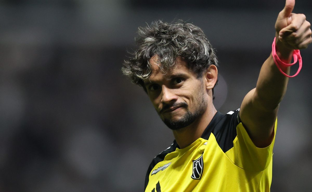 Scarpa decide deixar o Atlético-MG mediante a boa oferta e já recebeu algumas sondagens