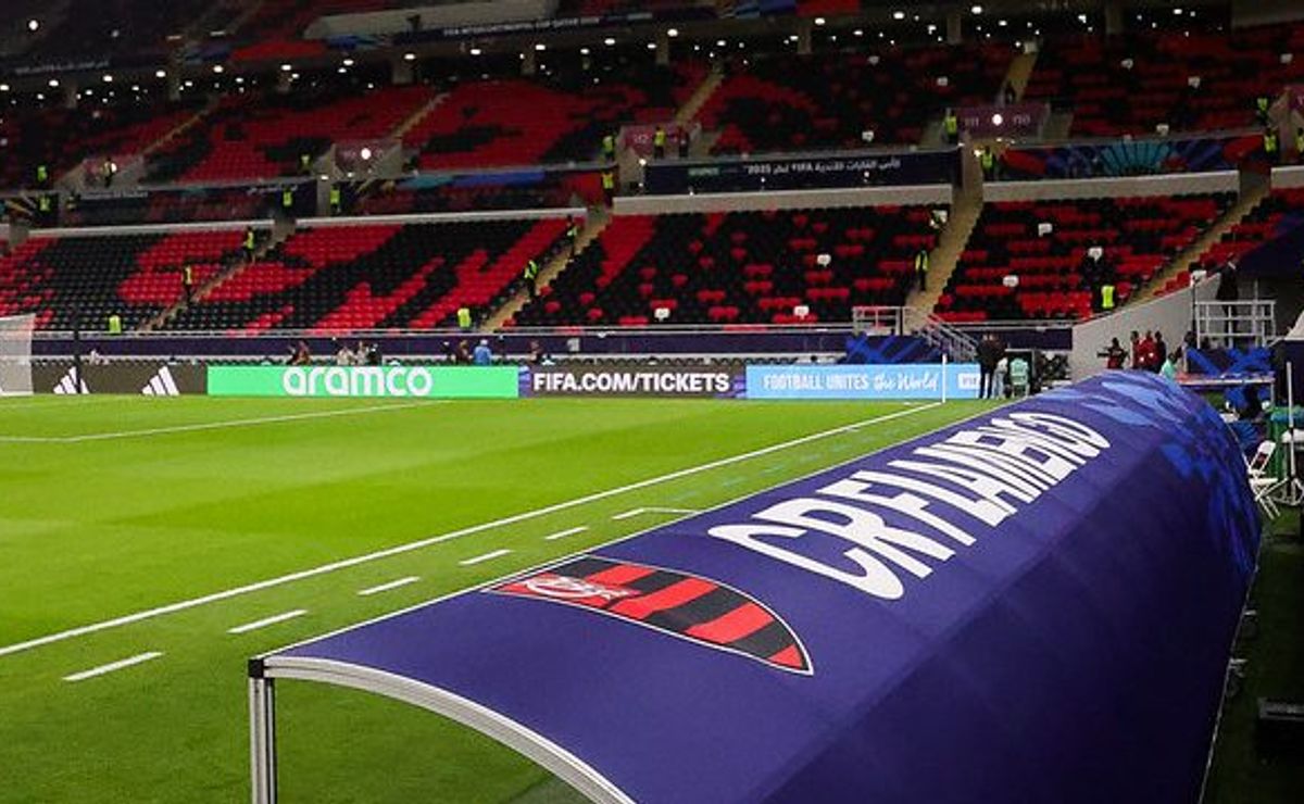 Torcida do Flamengo marca presença e esquenta clima para o duelo contra o Cruz Azul no Intercontinental