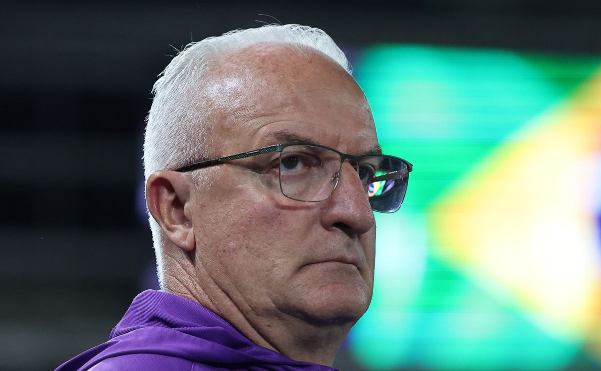 Dorival muda estratégia, controla o jogo sem a bola e usa Depay para vencer o Cruzeiro no Mineirão